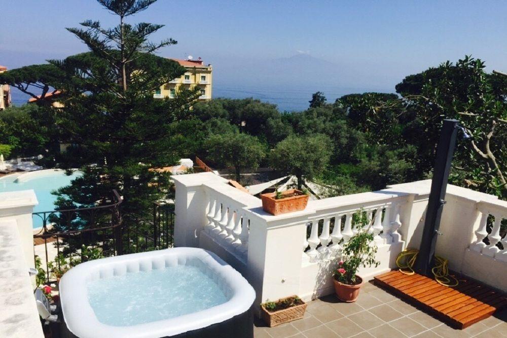 Agora Apartments Sorrento Luaran gambar