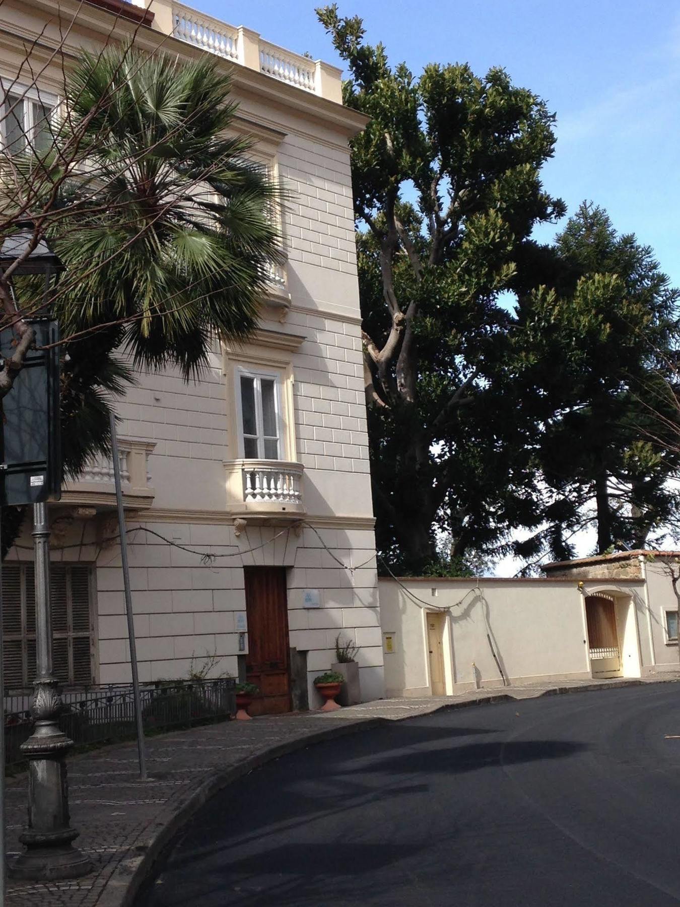Agora Apartments Sorrento Luaran gambar